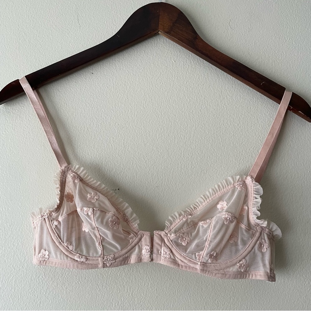 & Other Stories Pink Nude Bra Sheer Underwire 32B Front Closure